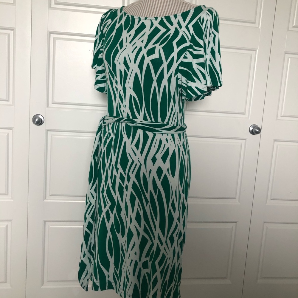 Green & White Print Dress w/ Flutter Sleeves